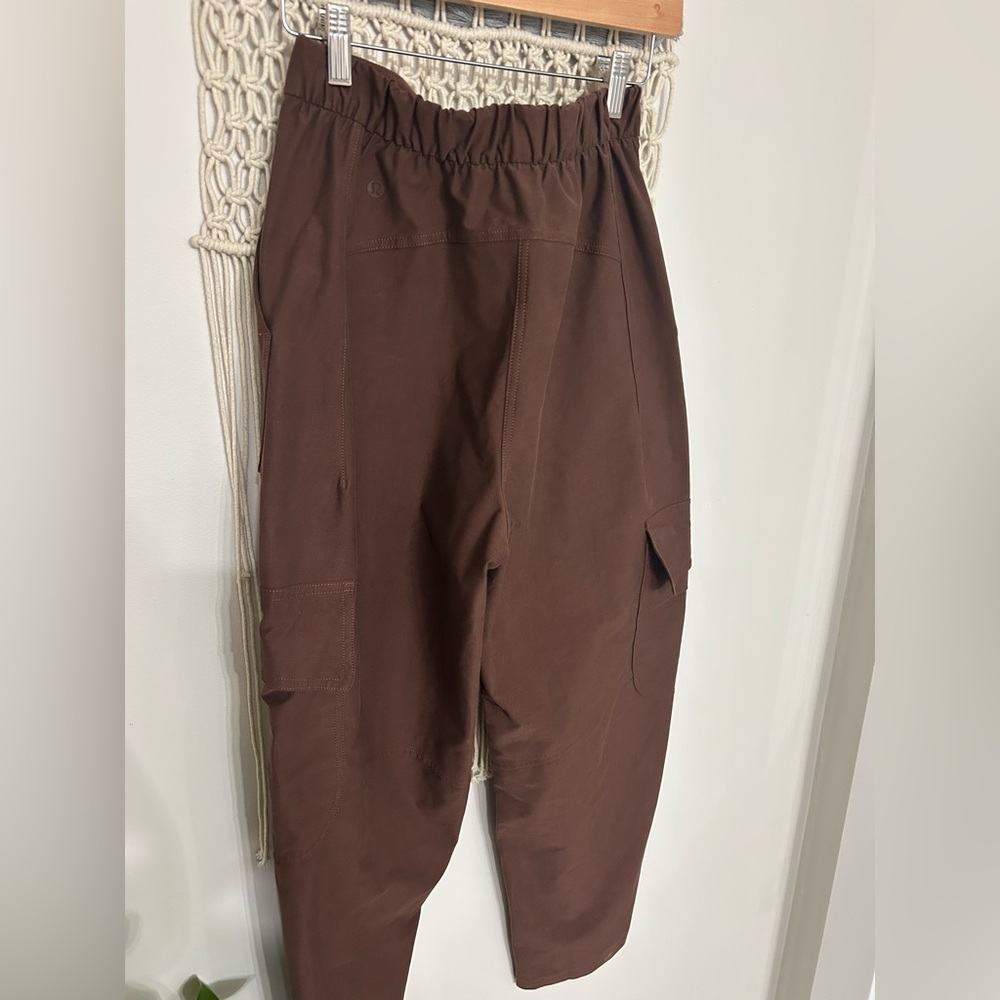 Lululemon Light Utilitech Cargo Pocket Pant - Picture 9 of 12
